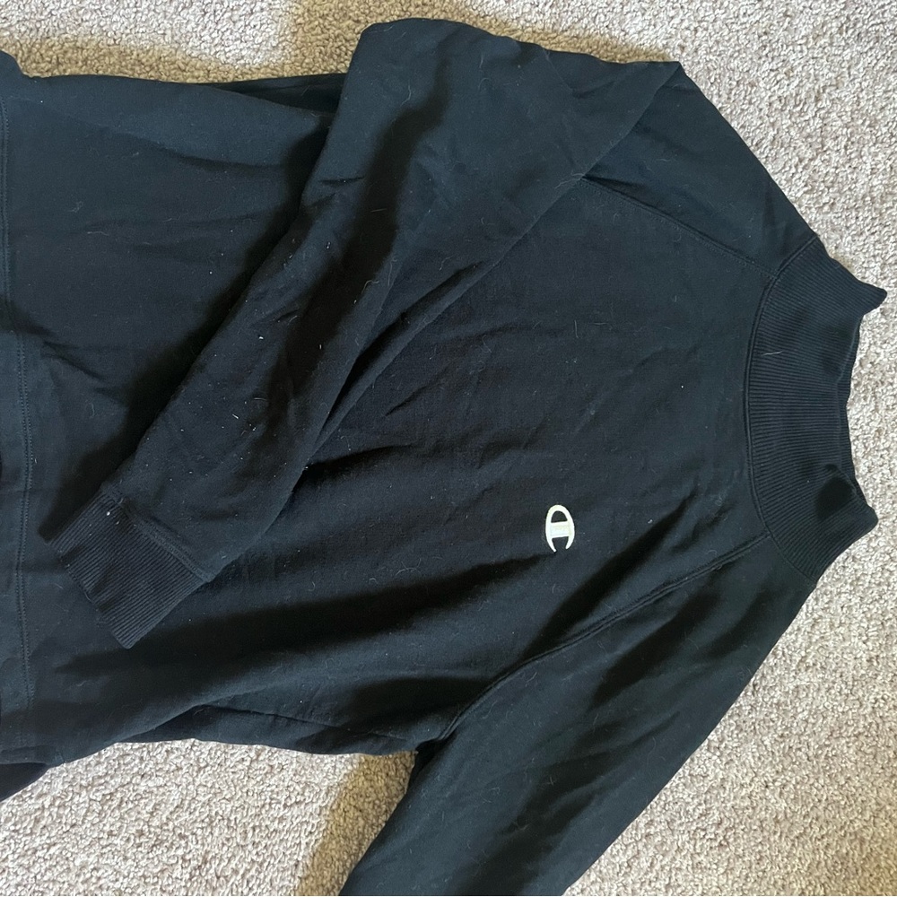 Champion Black Crewneck Pullover